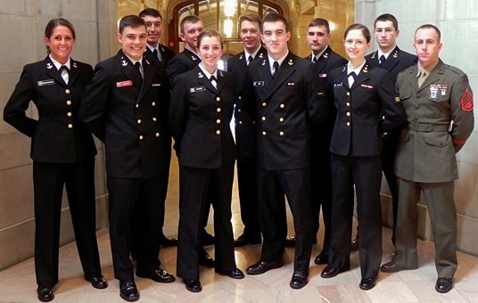 ϱ Navy ROTC cadets